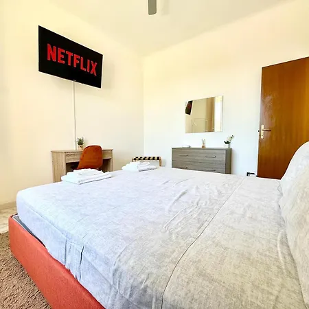 Free Parking, Near The Station