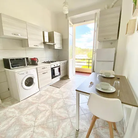 Free Parking, Near The Station Apartment